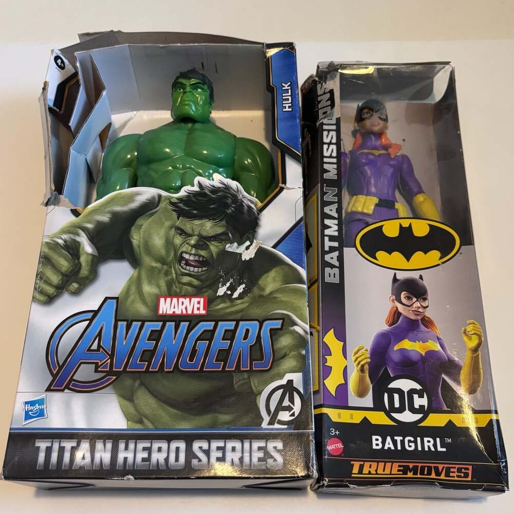 Marvel Avengers Hulk and DC Batman Missions True Moves Batgirl Action Figures
